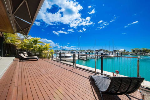 Airlie Beach Marina-Front Luxury At 10 The Cove - Yarra Valley Accommodation 4