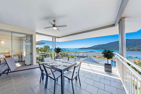Airlie Beach Ocean Views & Resort Living @ 231 - Yarra Valley Accommodation 0