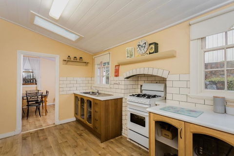 Albany Historic Cottage By The BnB Collection - Yarra Valley Accommodation 2