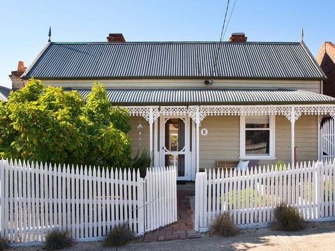 Albert Cottage - Yarra Valley Accommodation 0