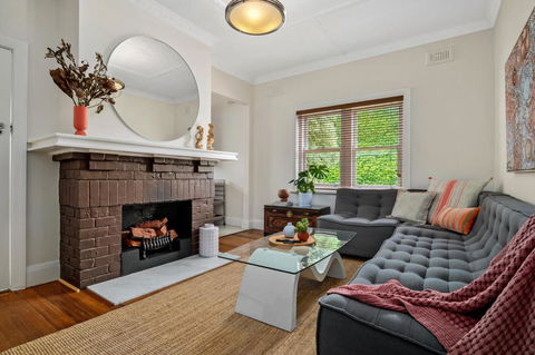 Albert Park Art Deco Gem Sleeps 5 Bevan 4 - Yarra Valley Accommodation 2