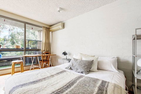 Albert Park Hideaway - A Peaceful Leafy Locale - Yarra Valley Accommodation 3
