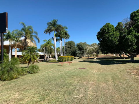 Albert Park Motor Inn-KING BEDS-POOL-SHADED PARKING - Yarra Valley Accommodation 4