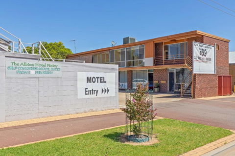 Albion Motel Finley - Yarra Valley Accommodation 4