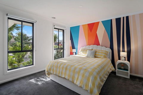 Albury Funk - Yarra Valley Accommodation 2