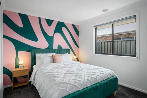 Albury Funk - Yarra Valley Accommodation 3