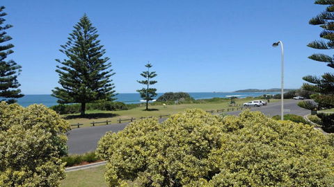 Alcheringa, 1 - 10 Pacific Parade - Yarra Valley Accommodation 1