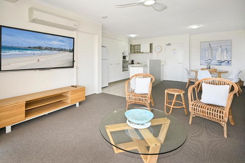 Alexandra Headland Resort Heaven, Pool / Beach ZD8 - Yarra Valley Accommodation 3