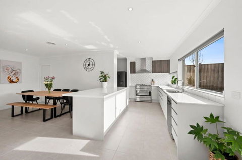 All Day Sunshine And Relaxation -Pet Friendly - Yarra Valley Accommodation 0