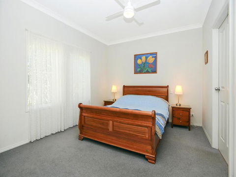 All Seasons Port Elliot Holiday House - Yarra Valley Accommodation 4