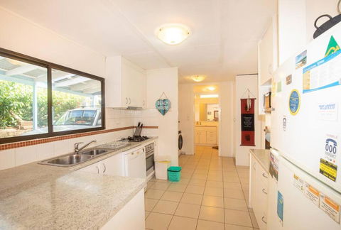 Allamanda Cottage - Close To Beach - Pet Friendly - Yarra Valley Accommodation 2