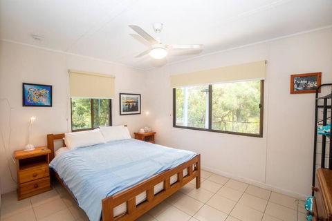Allamanda Cottage - Close To Beach - Pet Friendly - Yarra Valley Accommodation 3