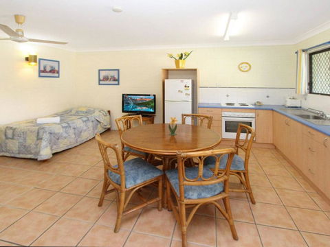 Alma Bay Holiday Unit 1 - Yarra Valley Accommodation 2