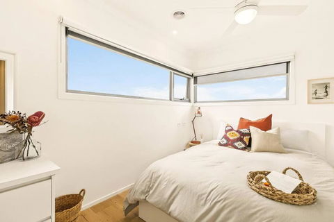 ALMA - Sun Filled Stylish Beach House - Yarra Valley Accommodation 1