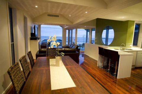 Aloha Beachfront Port Fairy - Yarra Valley Accommodation 1