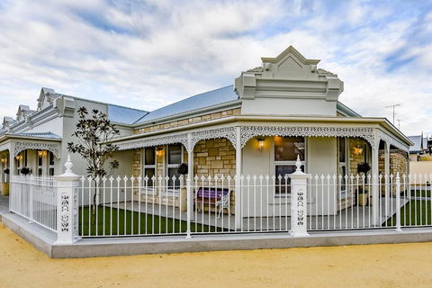 Aloha Central Luxury Accommodation - Yarra Valley Accommodation 1