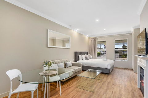 Aloha Central Luxury Accommodation - Yarra Valley Accommodation 0