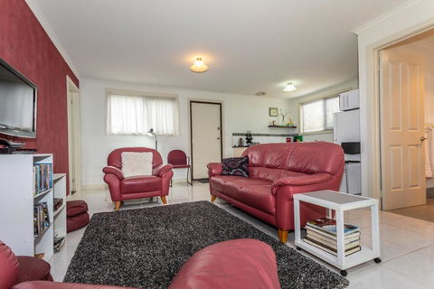Altona Garden Retreat - Yarra Valley Accommodation 4