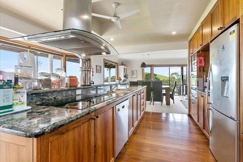 Alyeska Farm House - Yarra Valley Accommodation 1
