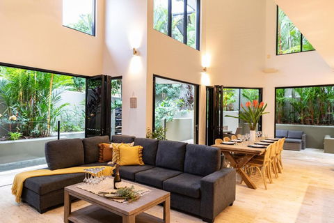 Amalfi - Port Douglas, Luxury In The Centre Of Town - Yarra Valley Accommodation 0