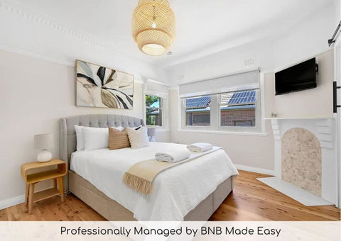 Amarde - Contemporary Heritage Fusion, Fireplace - Yarra Valley Accommodation 0