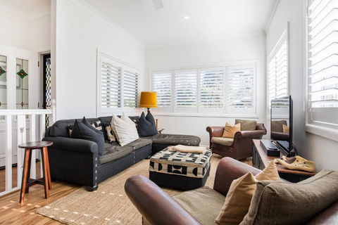 Amaroo - Pet Friendly - 2 Mins Walk To Beach - Outdoor Fireplace - Yarra Valley Accommodation 1
