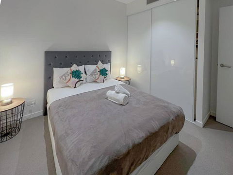 Amazing 2 Bedroom In CBD! - Yarra Valley Accommodation 4