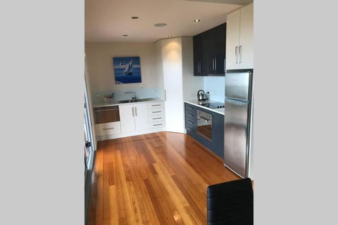 Amazing Ansons Bay Absolute Waterfront Beach House - Yarra Valley Accommodation 2