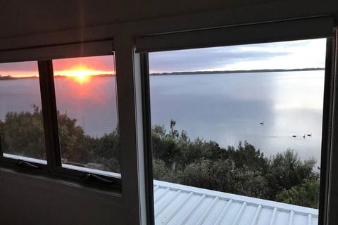 Amazing Ansons Bay Absolute Waterfront Beach House - Yarra Valley Accommodation 4