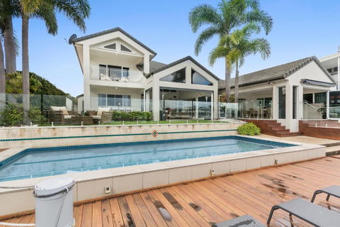 Amazing Canal House With Private Jetty, Gym & Pool - Yarra Valley Accommodation 1