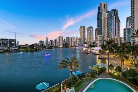 Amazing Water Views Surfers Paradise - Yarra Valley Accommodation 0