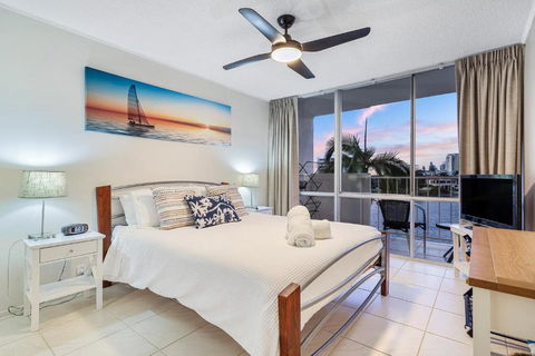 Amazing Water Views Surfers Paradise - Yarra Valley Accommodation 4