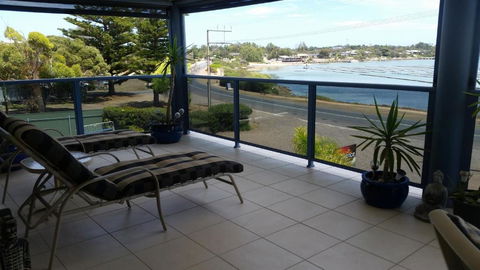Ambience Apartments Penthouse - Yarra Valley Accommodation 3