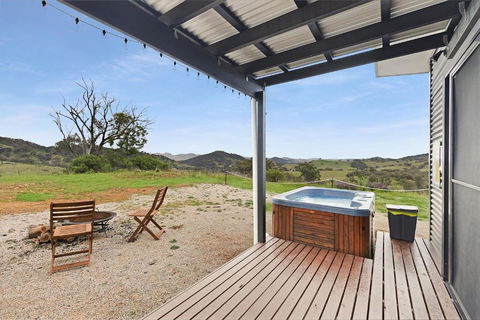 Amethyst - 1 Bed With Hot Tub - Kundalini Lodge - Yarra Valley Accommodation 2