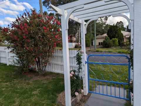 Amiens Cottage. Queenslander, Charming, Central. - Yarra Valley Accommodation 1