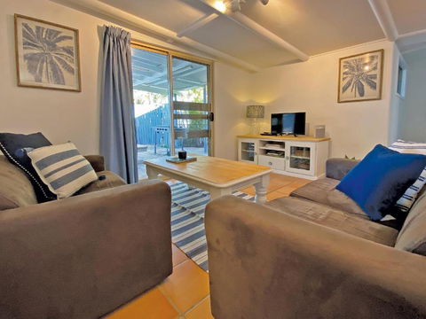 AMITY POINT WATERFRONT CABINS- TAMDHU - Yarra Valley Accommodation 2