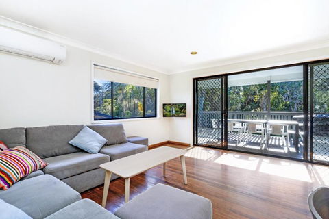 Ammaboolah At Hat Head - Full Linen Provided - Yarra Valley Accommodation 0