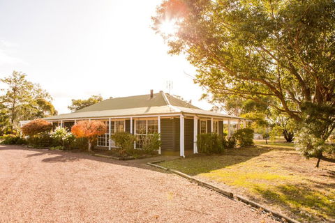 Among The Vines - Yarra Valley Accommodation 0