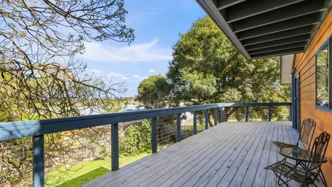 Anchored On Capes Upstairs - Yarra Valley Accommodation 2