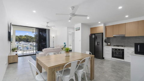 Anchors Away - Waterfront Unit - Yarra Valley Accommodation 1
