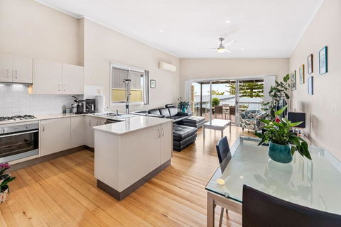 Angourie Blue 5 - Ocean Views - Yarra Valley Accommodation 0