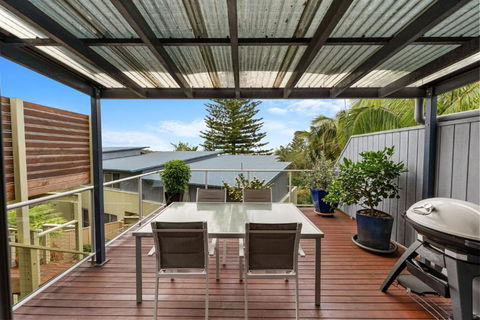 Angourie Blue 5 - Ocean Views - Yarra Valley Accommodation 3