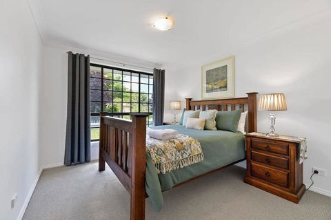 Anson Abode - CBD Home, Modern Sophistication - Yarra Valley Accommodation 2