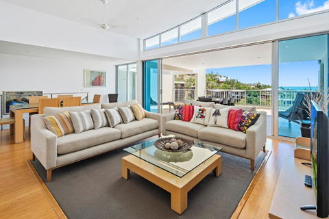 Airlie Beach Townhouse - Yarra Valley Accommodation 1