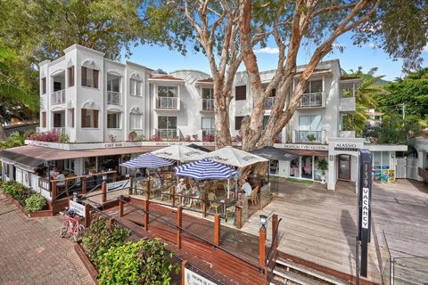Alassio Beachfront Apartments Palm Cove - Yarra Valley Accommodation 1