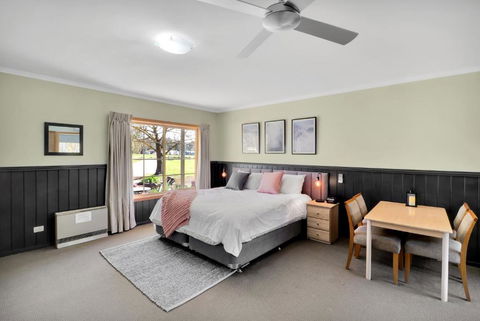 All Seasons Mansfield - Yarra Valley Accommodation 0