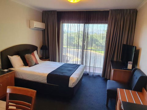 Alpha Hotel Canberra - Yarra Valley Accommodation 1