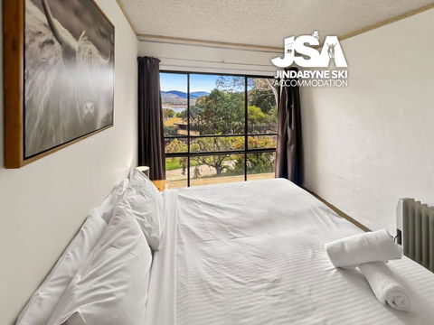 Alpine Mountain View Kirwan 10 - Yarra Valley Accommodation 4