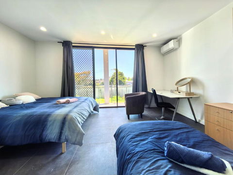 Aircon And Private Bathroom Walk To Train Station With Free Wifi Kitchen And Laundry - Yarra Valley Accommodation 3
