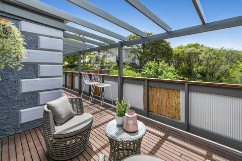 An Entertainers Oasis - Fun Home With Pool Table, Arcade Game, Basketball Ring - Yarra Valley Accommodation 4